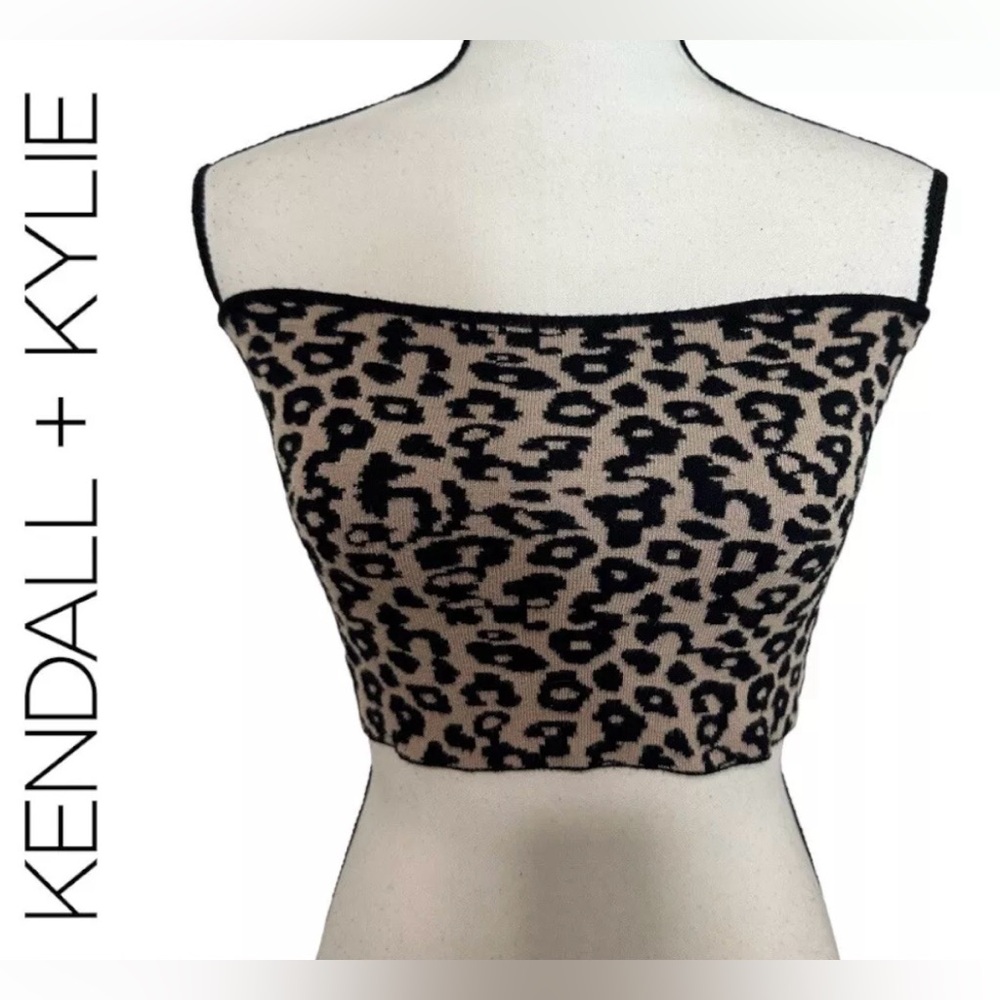 XS Kendall & Kylie cheetah print tube top. Cropped fit